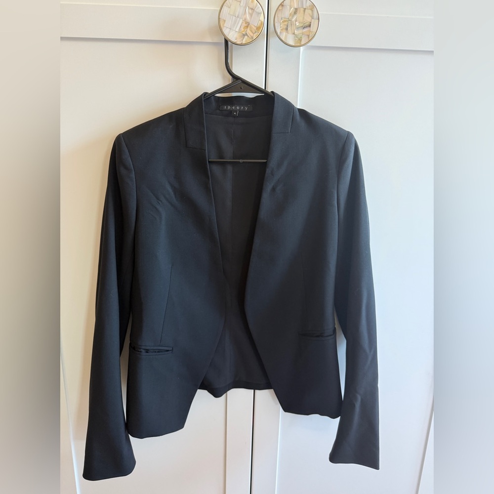 Theory Women's Black Suit Jacket / Blazer